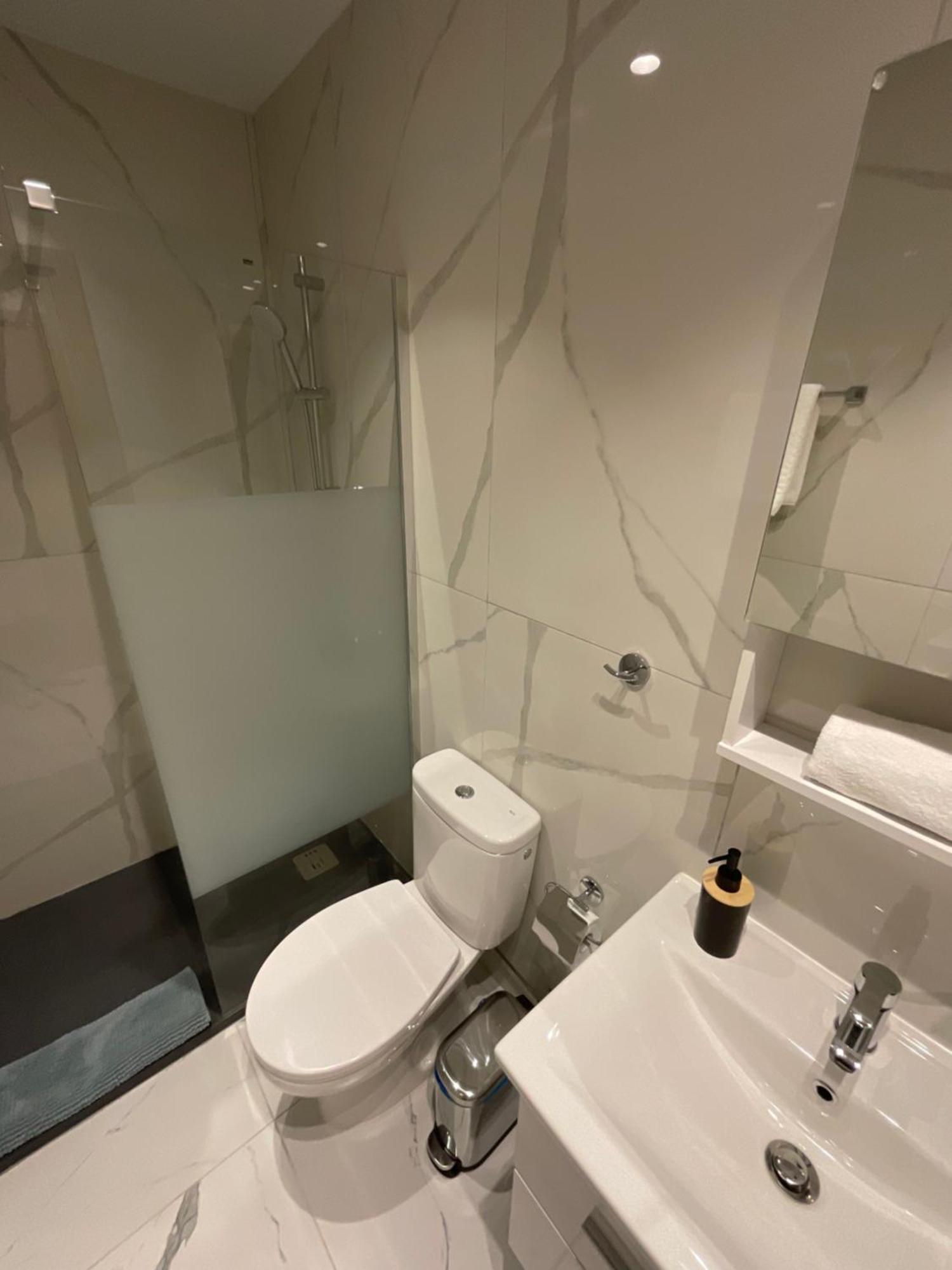 Le Voyageur By The Sea - Furnished Rooms ลาร์นาคา ภายนอก รูปภาพ