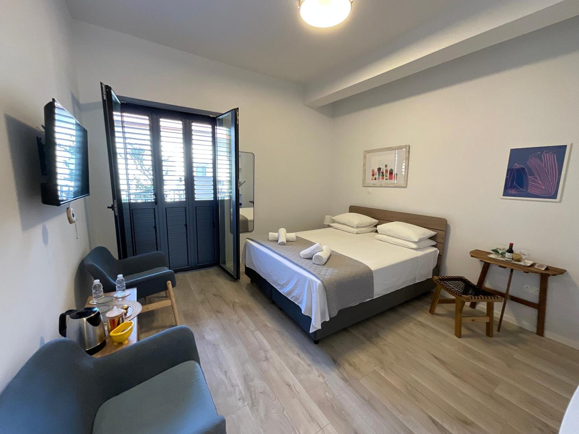 Le Voyageur By The Sea - Furnished Rooms ลาร์นาคา ภายนอก รูปภาพ