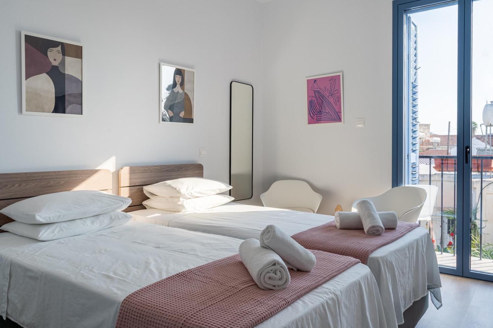 Le Voyageur By The Sea - Furnished Rooms ลาร์นาคา ภายนอก รูปภาพ