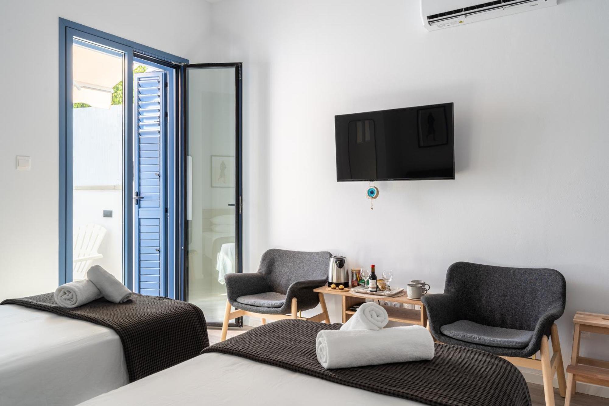 Le Voyageur By The Sea - Furnished Rooms ลาร์นาคา ภายนอก รูปภาพ