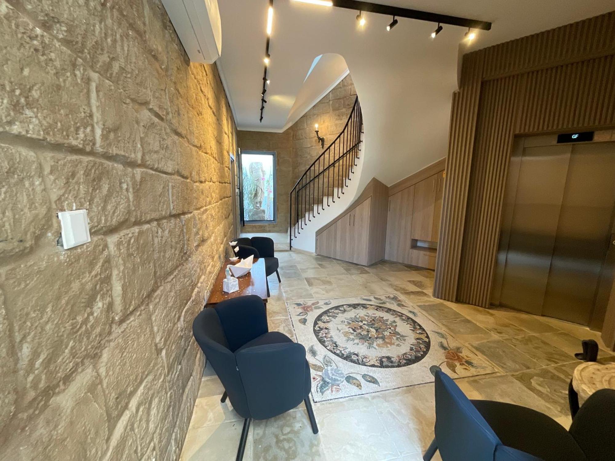 Le Voyageur By The Sea - Furnished Rooms ลาร์นาคา ภายนอก รูปภาพ